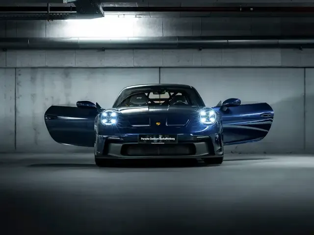 Porsche 992