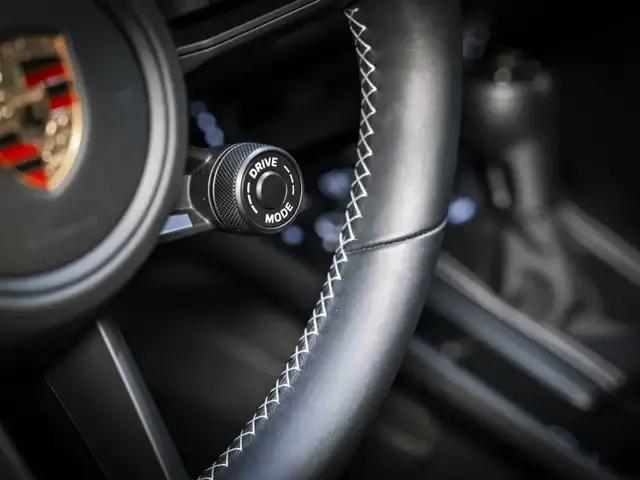Porsche 992