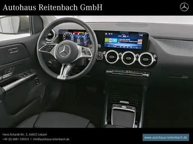 Mercedes-Benz B 200