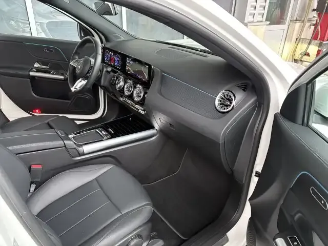 Mercedes-Benz EQA 300