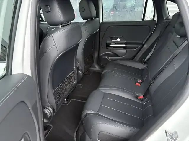 Mercedes-Benz EQA 300