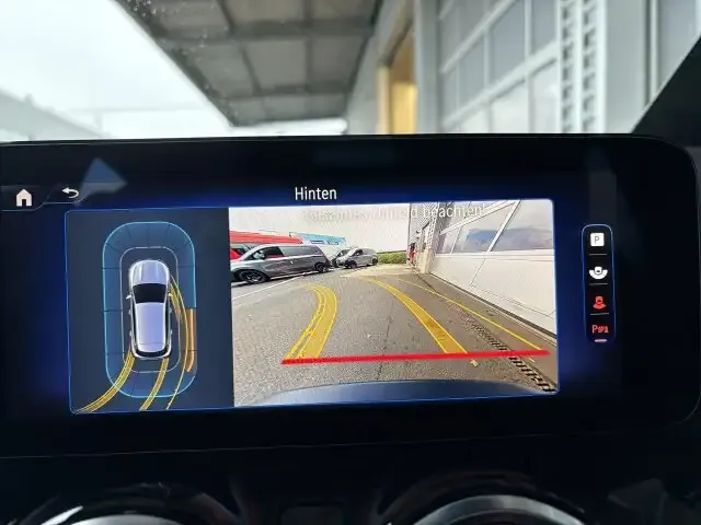 Mercedes-Benz EQA 300