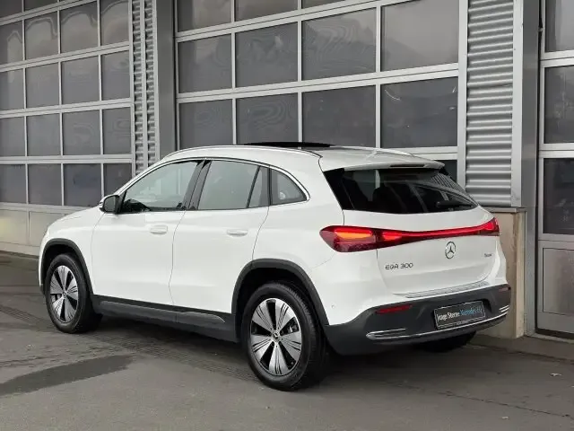 Mercedes-Benz EQA 300