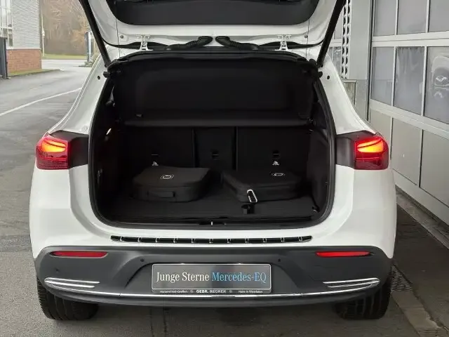 Mercedes-Benz EQA 300