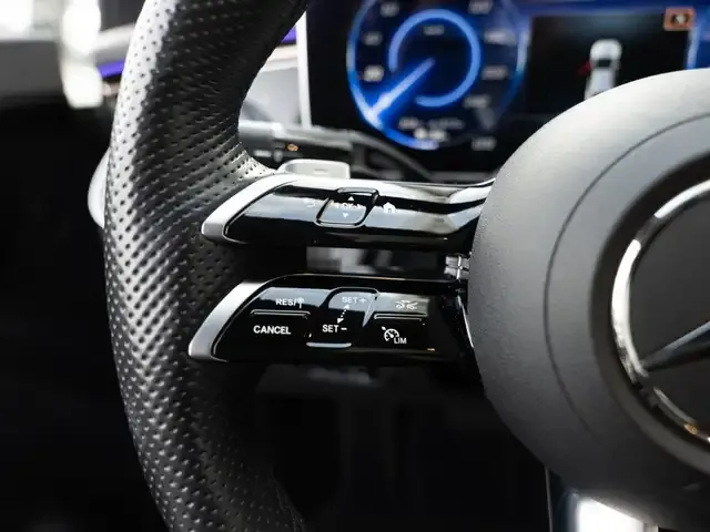 Mercedes-Benz EQE 350