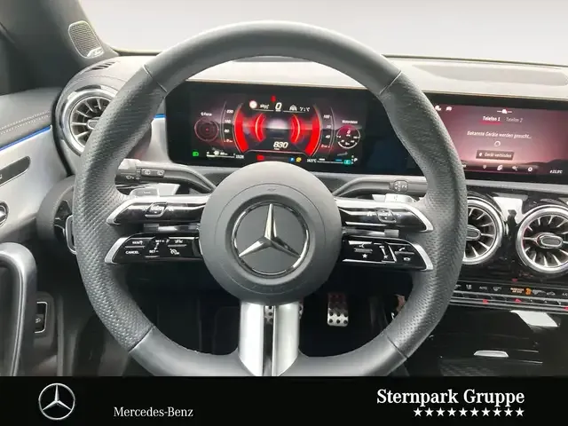 Mercedes-Benz CLA 180