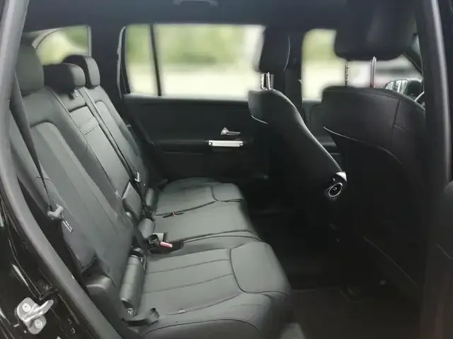 Mercedes-Benz EQB 300