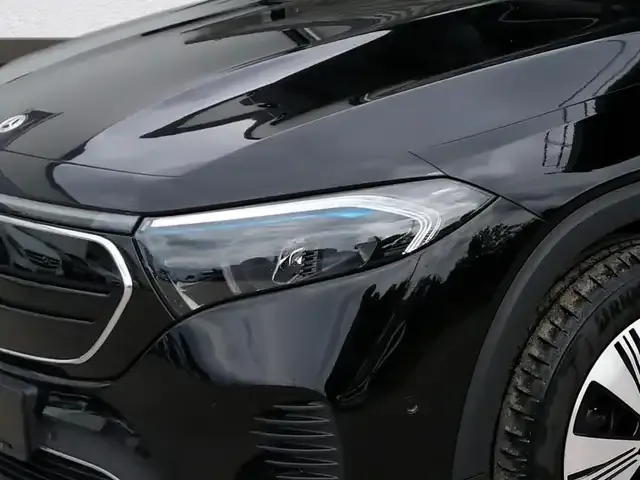 Mercedes-Benz EQB 300