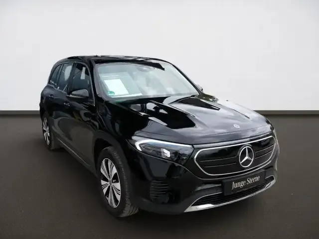 Mercedes-Benz EQB 300