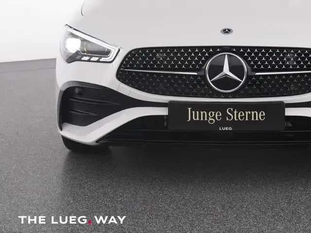 Mercedes-Benz CLA 200