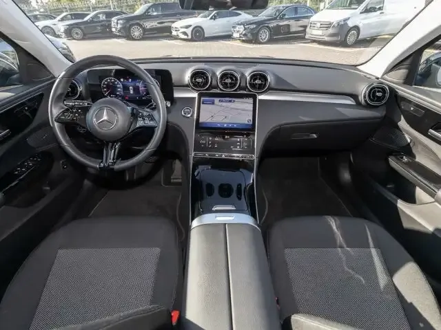 Mercedes-Benz C 220