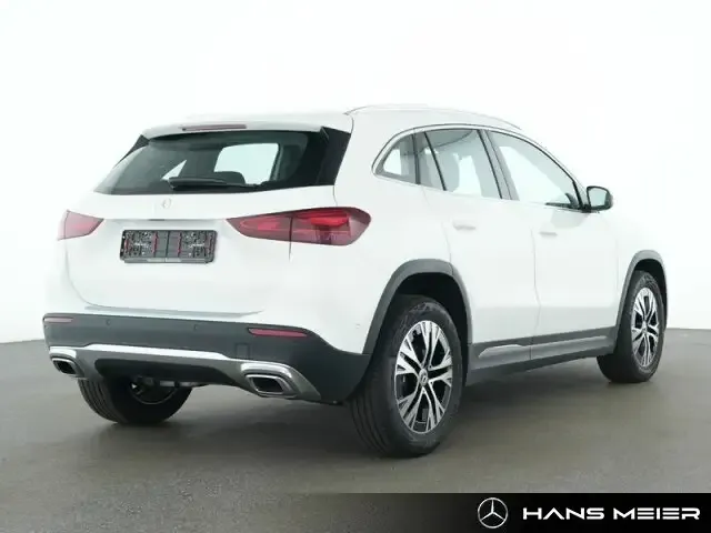 Mercedes-Benz GLA 180