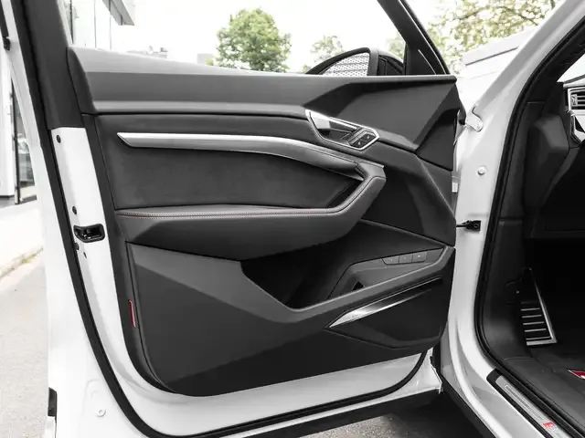 Audi SQ8 e-tron