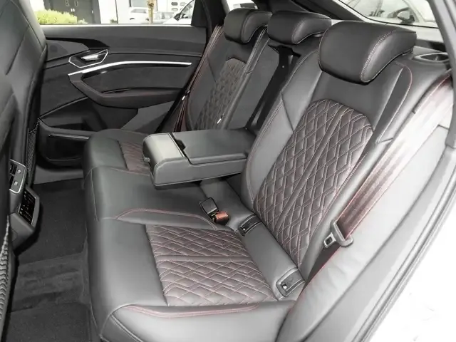 Audi SQ8 e-tron