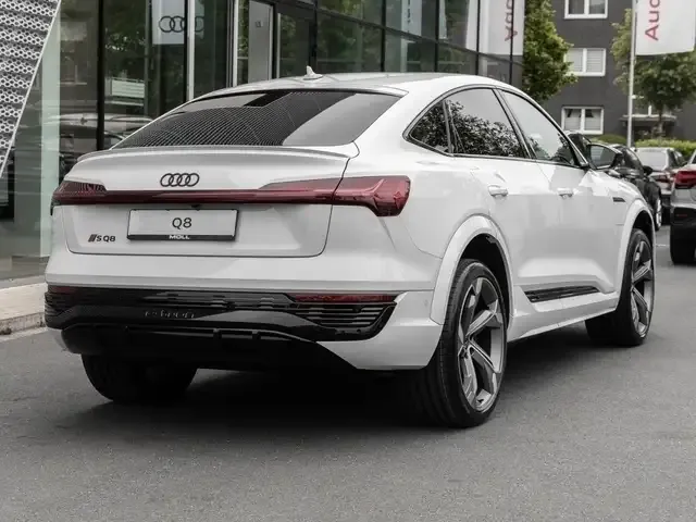 Audi SQ8 e-tron