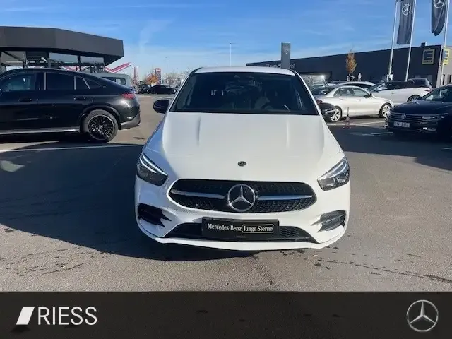Mercedes-Benz B 250