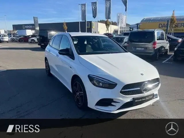 Mercedes-Benz B 250