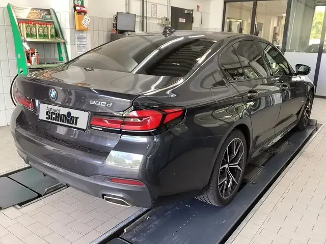 BMW 520