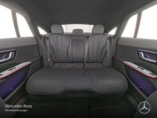 Mercedes-Benz EQE 300