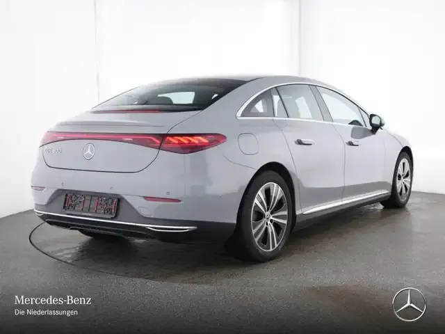 Mercedes-Benz EQE 300