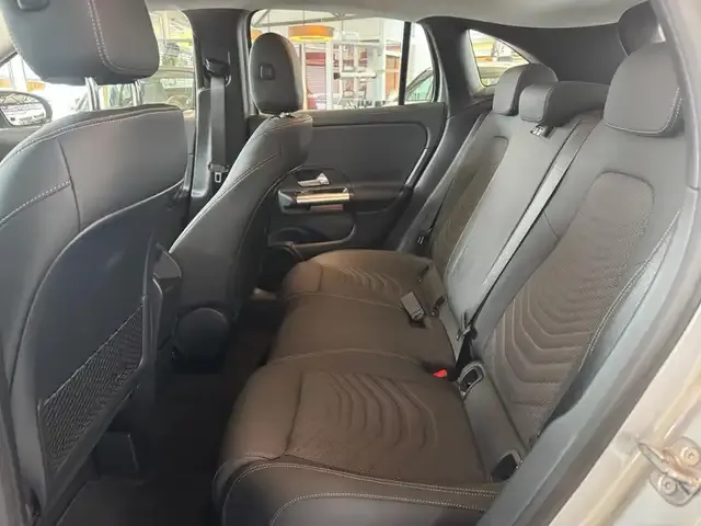 Mercedes-Benz GLA 180