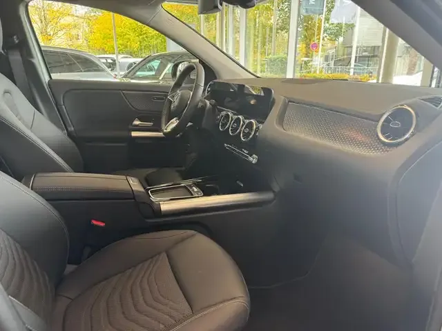 Mercedes-Benz GLA 180