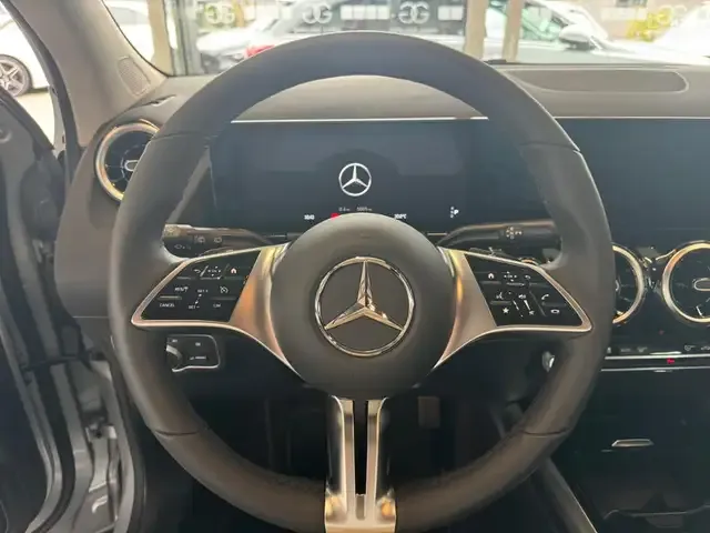 Mercedes-Benz GLA 180