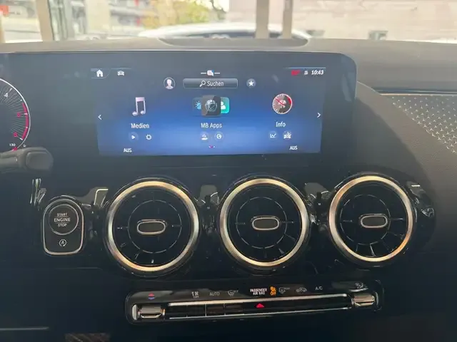 Mercedes-Benz GLA 180