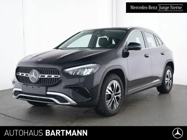 Mercedes-Benz GLA 220