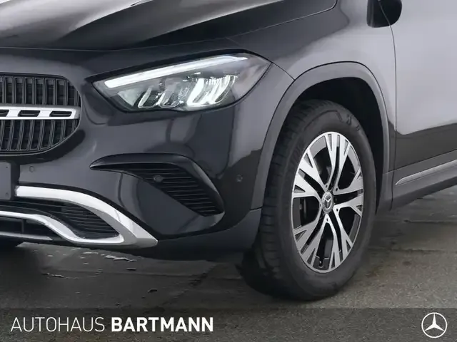 Mercedes-Benz GLA 220