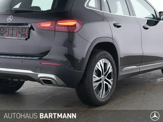 Mercedes-Benz GLA 220