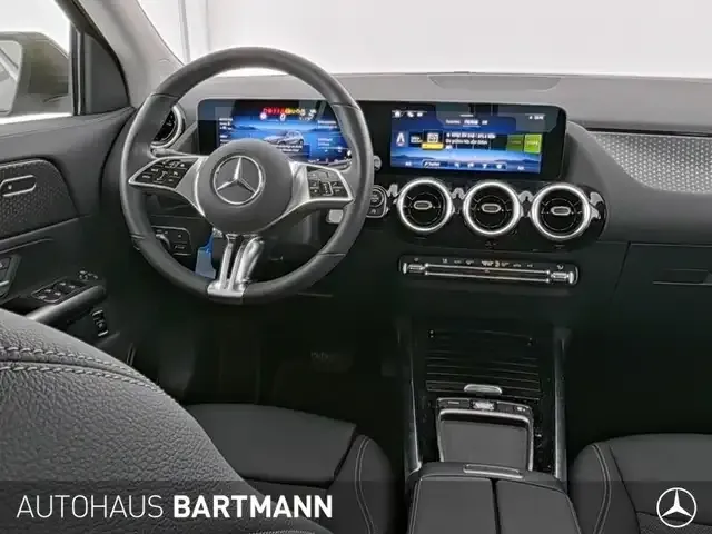 Mercedes-Benz GLA 220