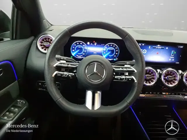 Mercedes-Benz EQA 300