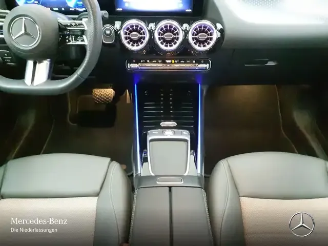 Mercedes-Benz EQA 300