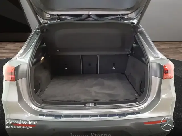 Mercedes-Benz EQA 300