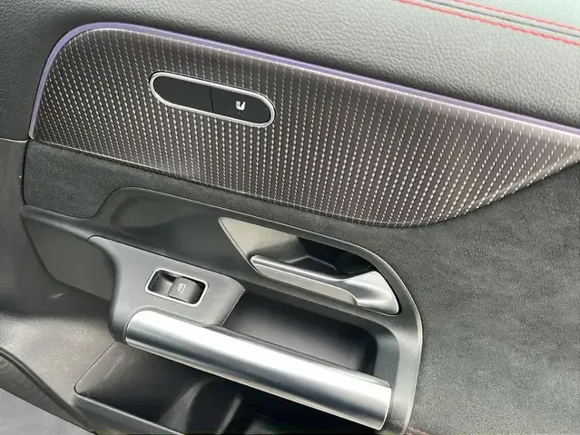 Mercedes-Benz EQA 300