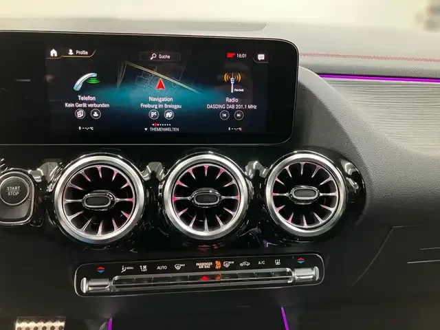 Mercedes-Benz EQA 300