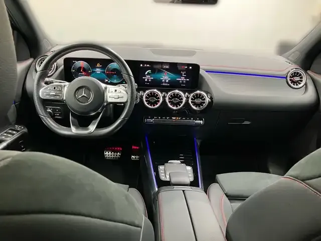 Mercedes-Benz EQA 300
