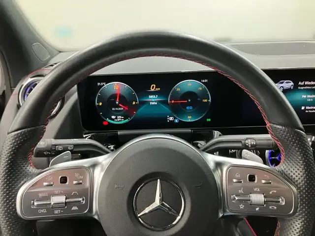 Mercedes-Benz EQA 300