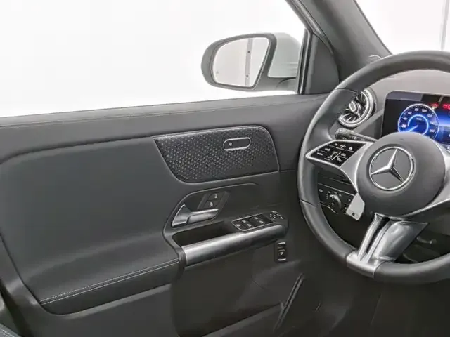 Mercedes-Benz EQA 350