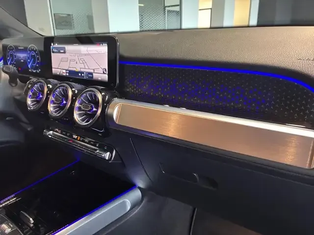 Mercedes-Benz EQB 300