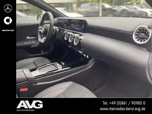 Mercedes-Benz A 35 AMG