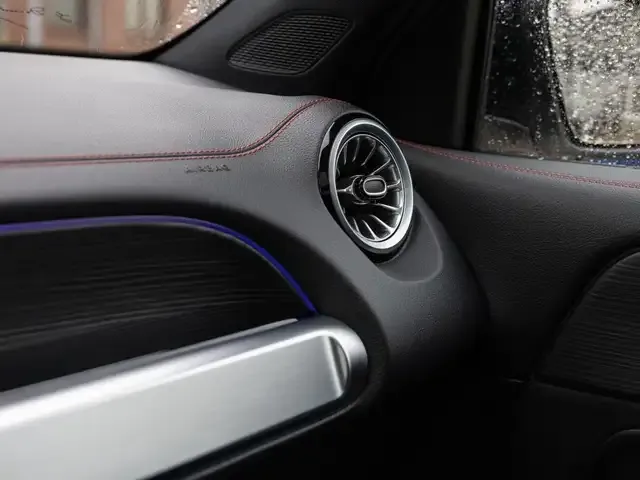 Mercedes-Benz EQB 300