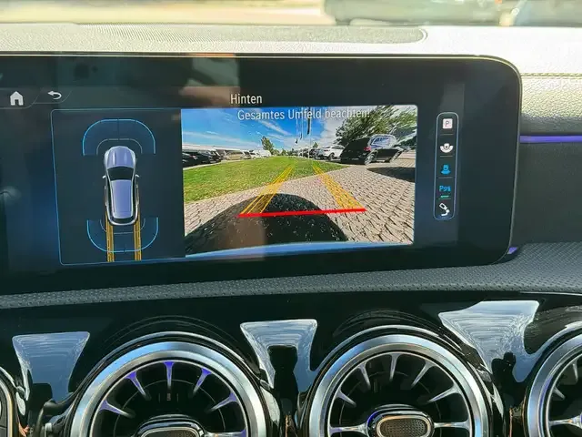 Mercedes-Benz CLA 200