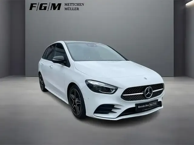 Mercedes-Benz B 220