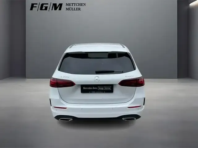 Mercedes-Benz B 220