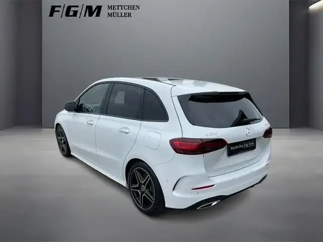 Mercedes-Benz B 220