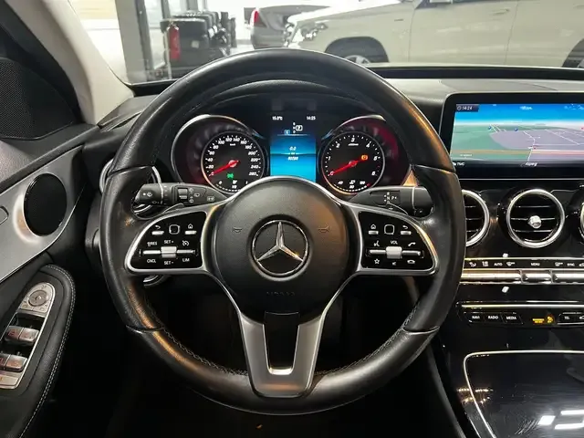Mercedes-Benz C 220