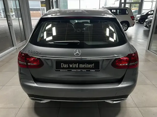 Mercedes-Benz C 220