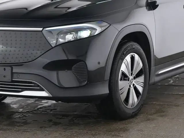 Mercedes-Benz EQB 300